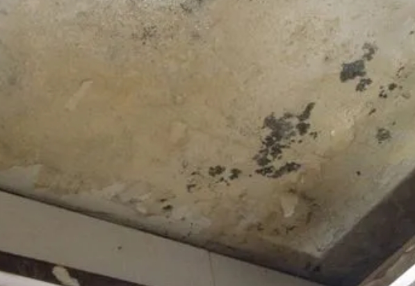 张湾阳台漏水维修公司分享下张湾卫生间渗水维修需要注意哪些问题。